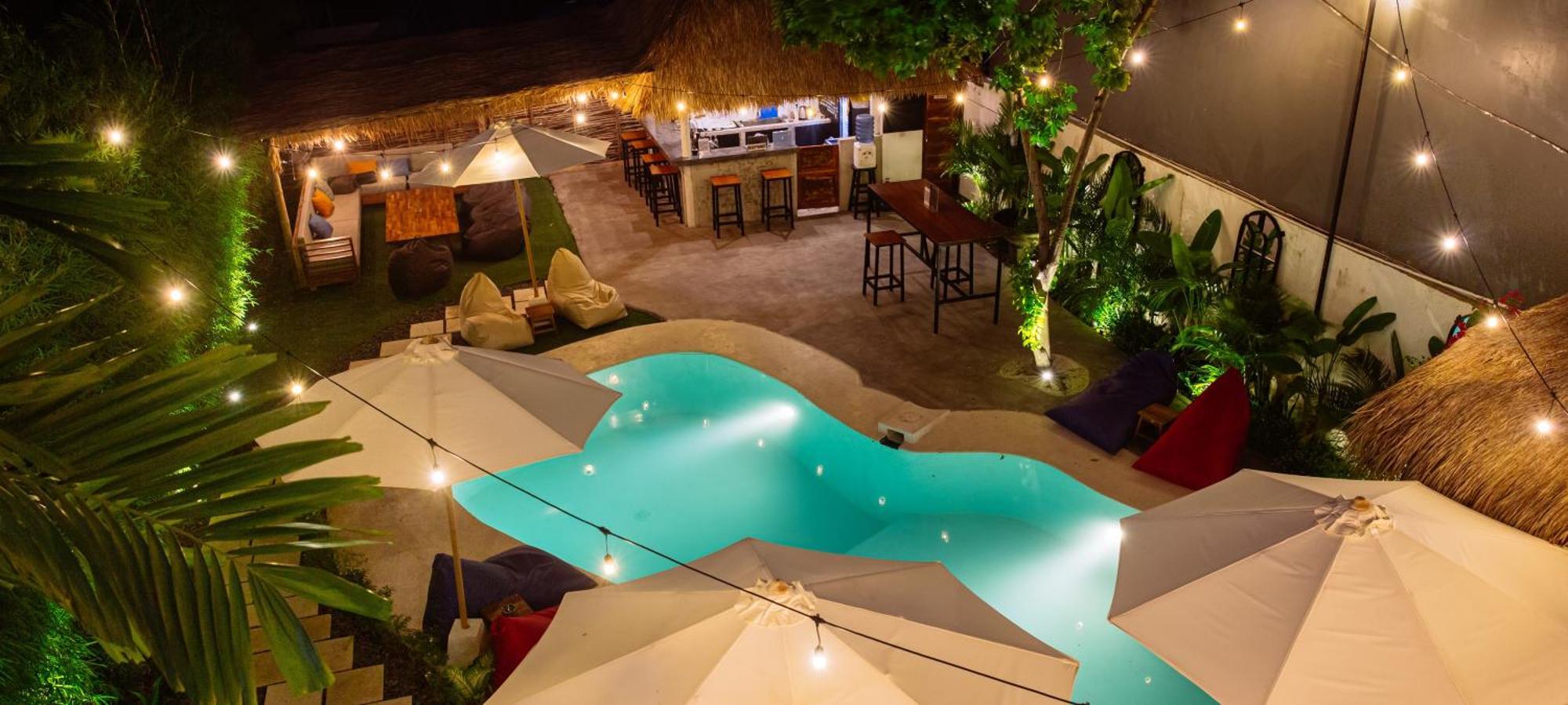 What The Duck Backpackers Canggu  Bagian luar foto