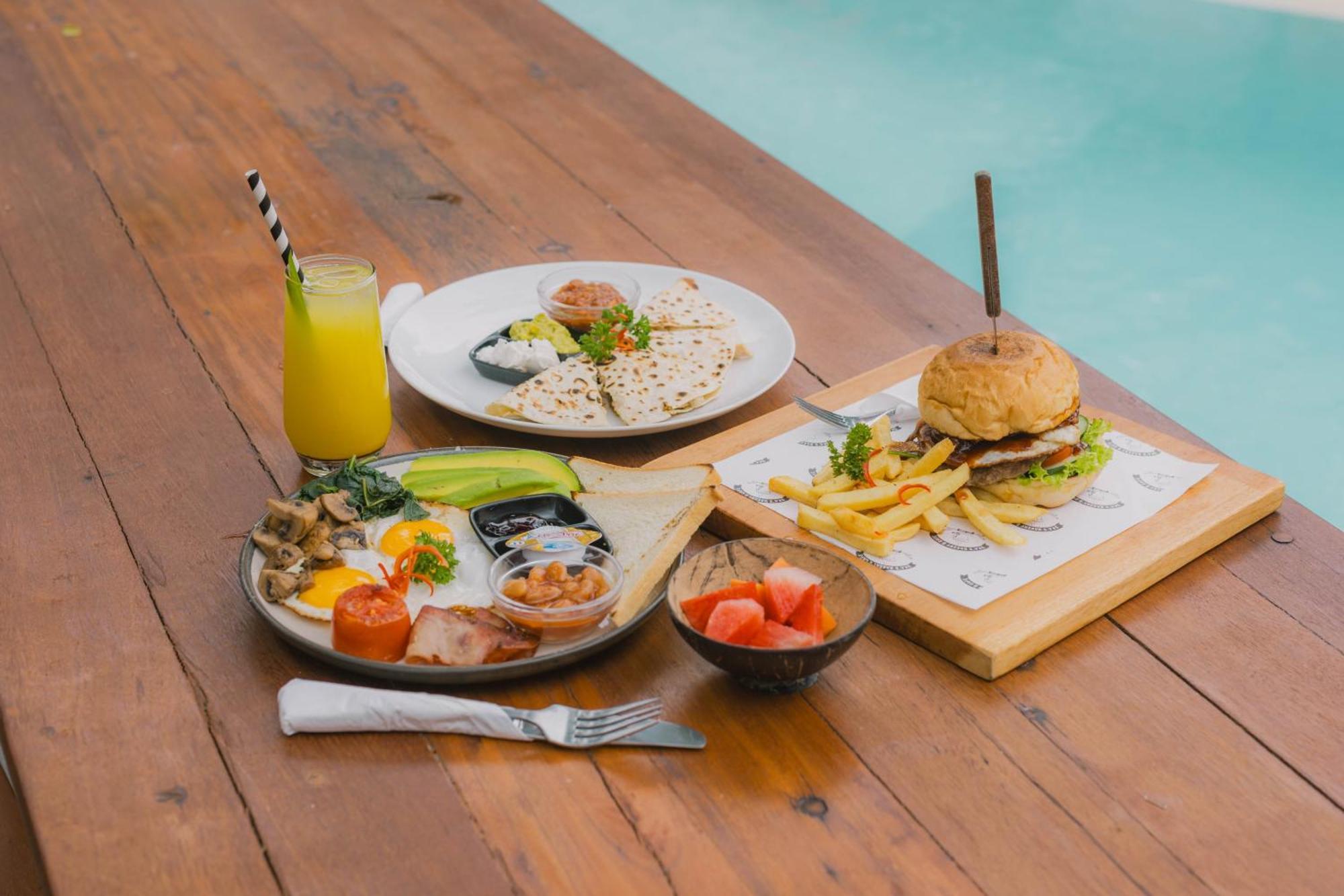 What The Duck Backpackers Canggu  Bagian luar foto