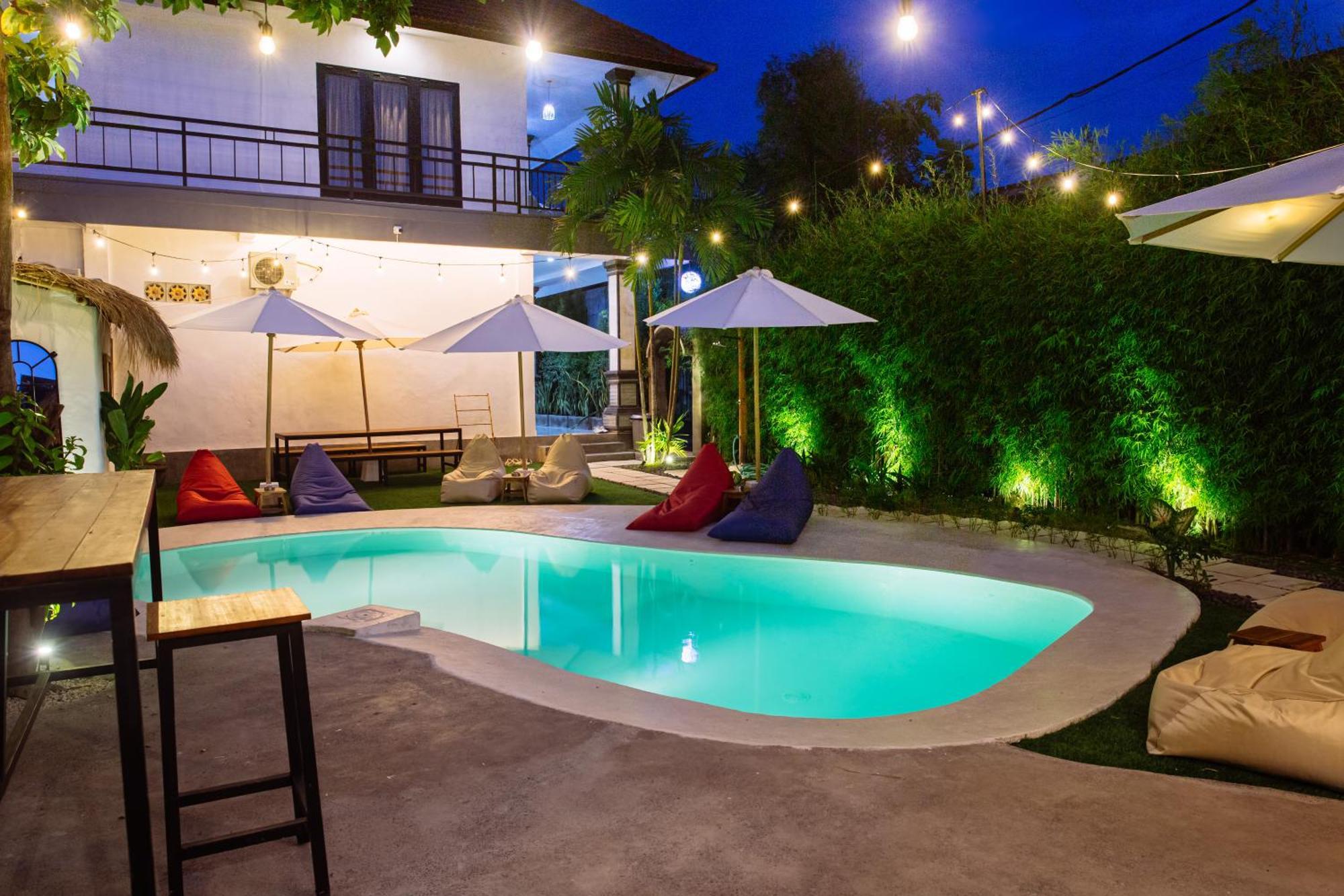 What The Duck Backpackers Canggu  Bagian luar foto